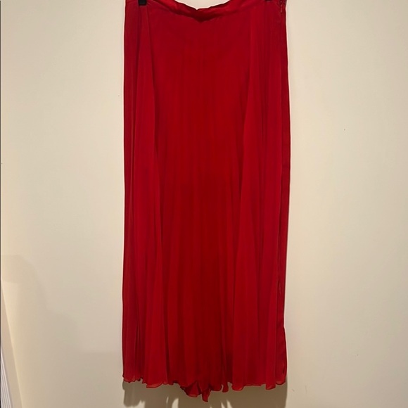 Bebe Red Maxi A-Line Skirt Pleated size Small - Picture 7 of 7